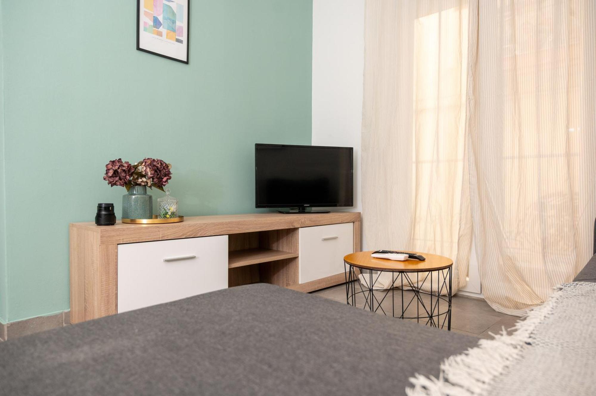 Niso Thessaloniki Hospitality Apartments Bagian luar foto