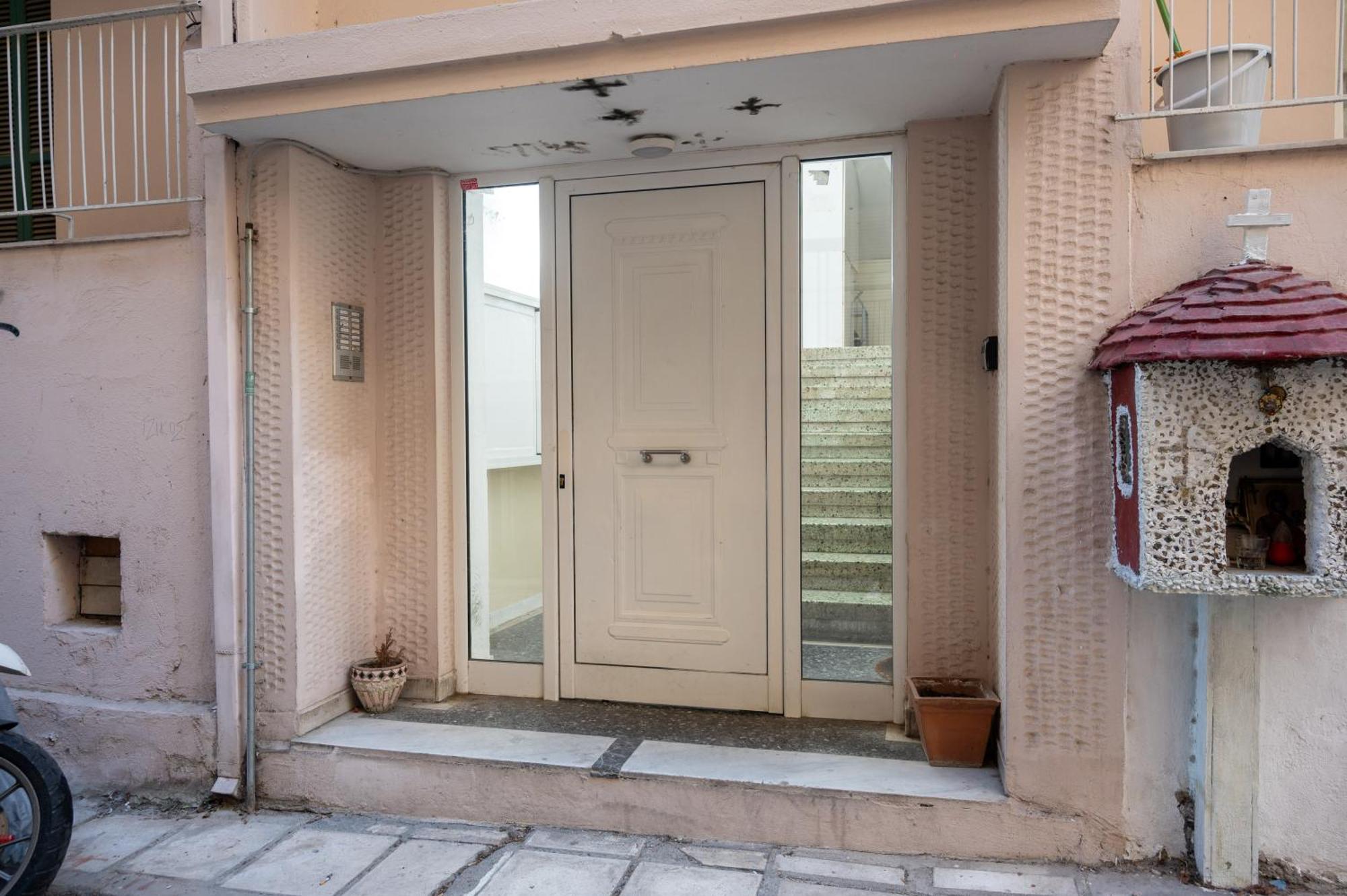 Niso Thessaloniki Hospitality Apartments Bagian luar foto