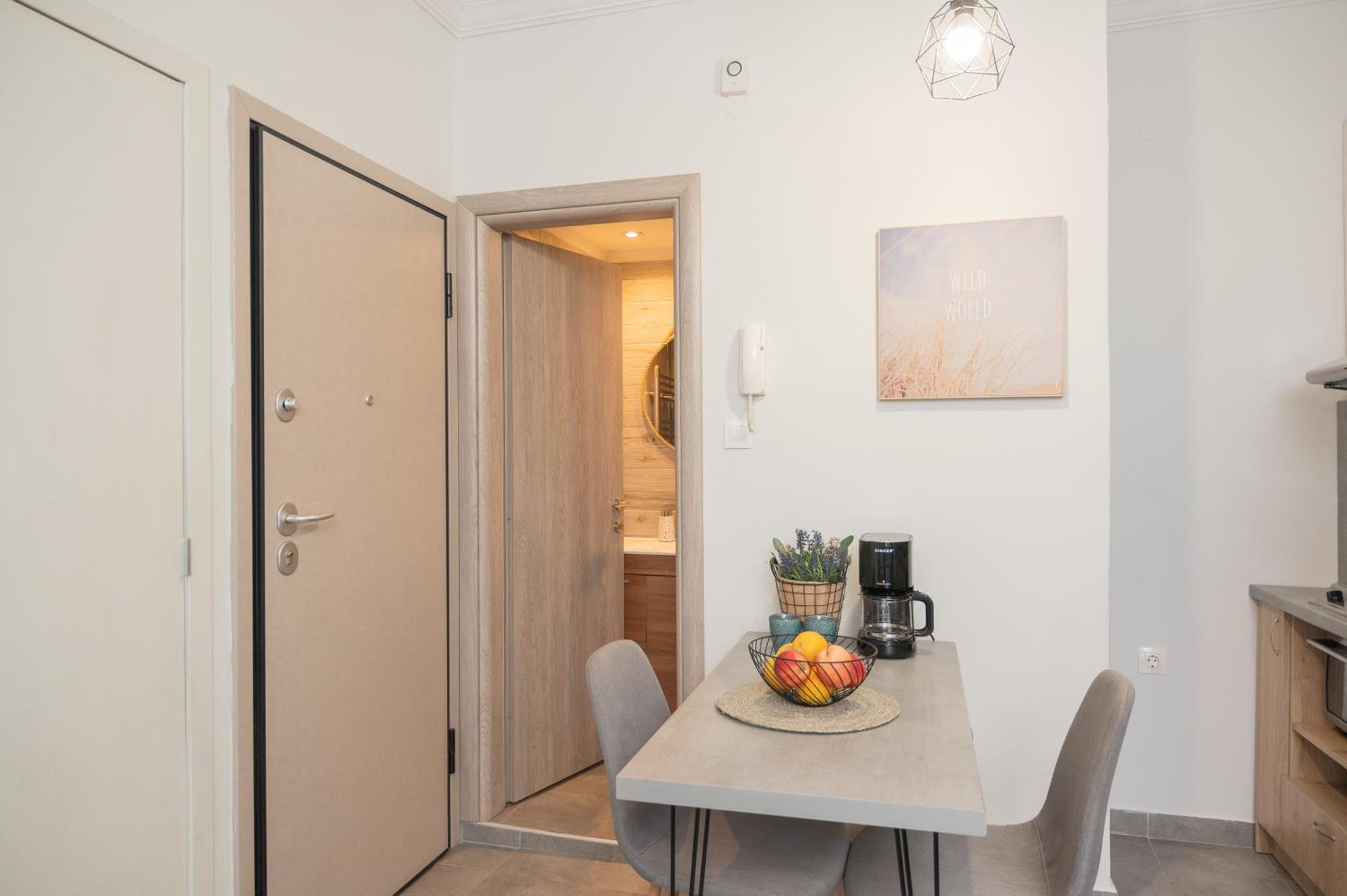 Niso Thessaloniki Hospitality Apartments Bagian luar foto